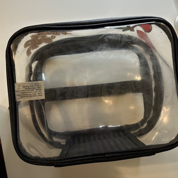 Victoria's Secret Cosmetic bag - Picture 3 of 12